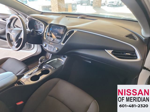 Used 2023 Chevrolet Malibu LT image 14