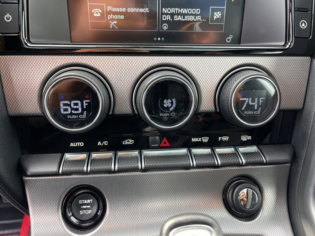 Used 2016 Jaguar F-TYPE Coupe image 13