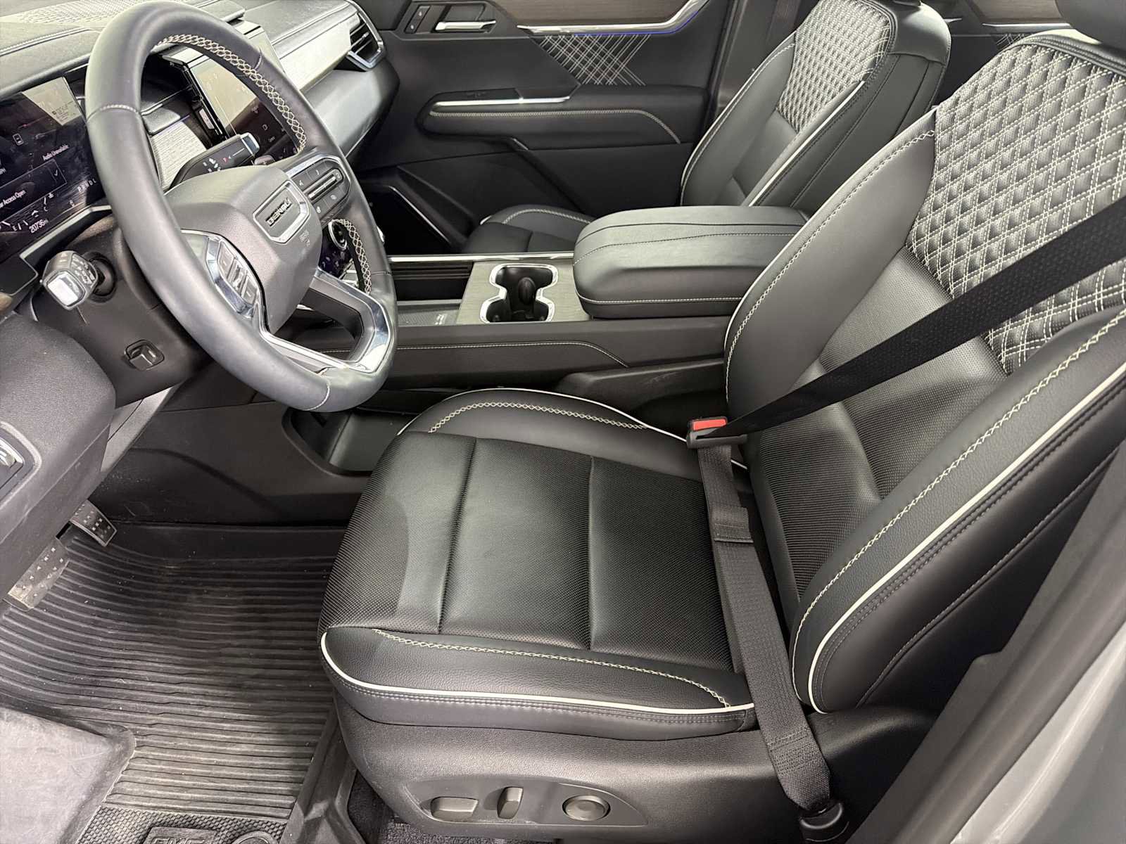 Used 2024 GMC Acadia Denali FWD image 7