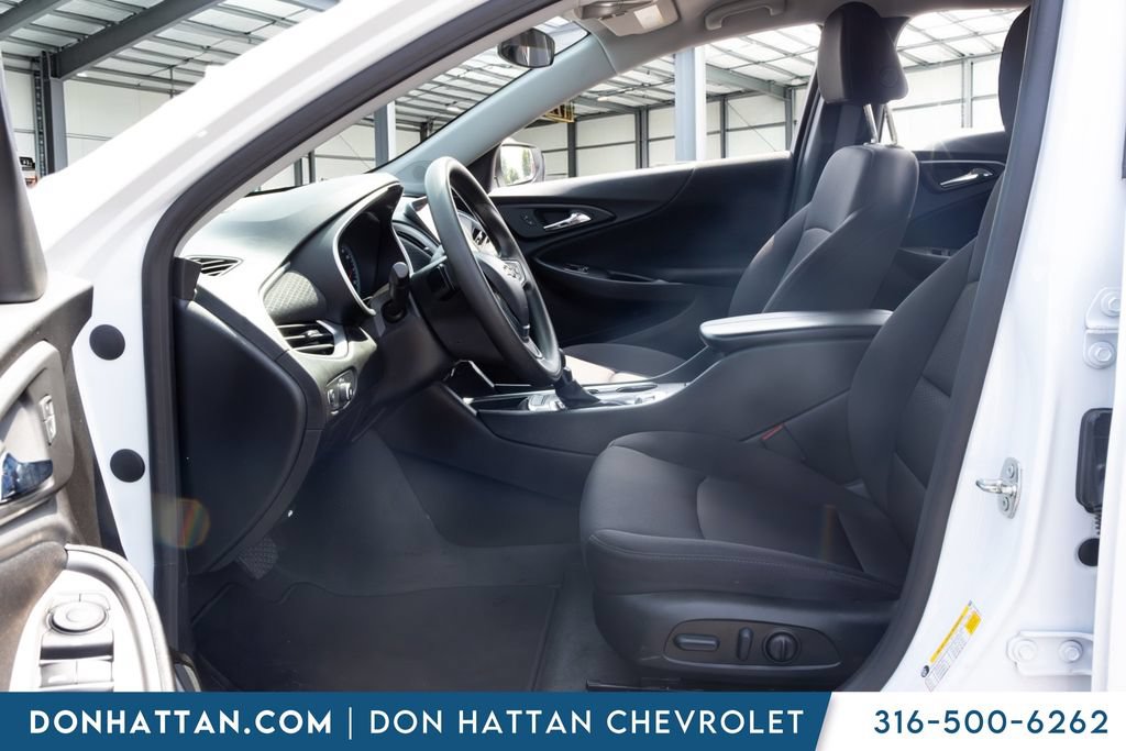 Used 2024 Chevrolet Malibu LT FWD image 3