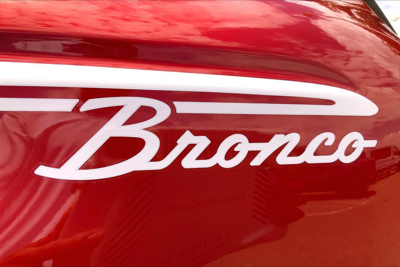 Used 2025 Ford Bronco Heritage Edition AWD/4WD image 9