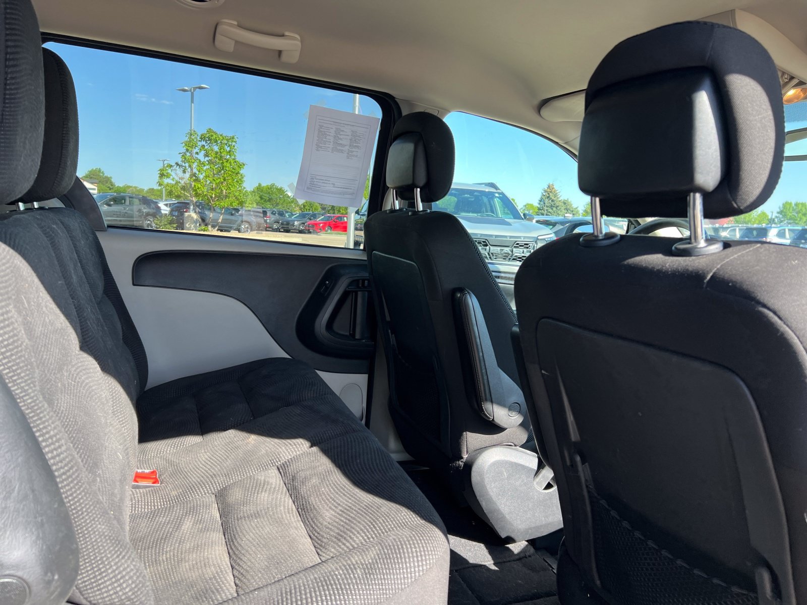 Used 2020 Dodge Grand Caravan SE w/ UConnect Hands-Free Group FWD image 19