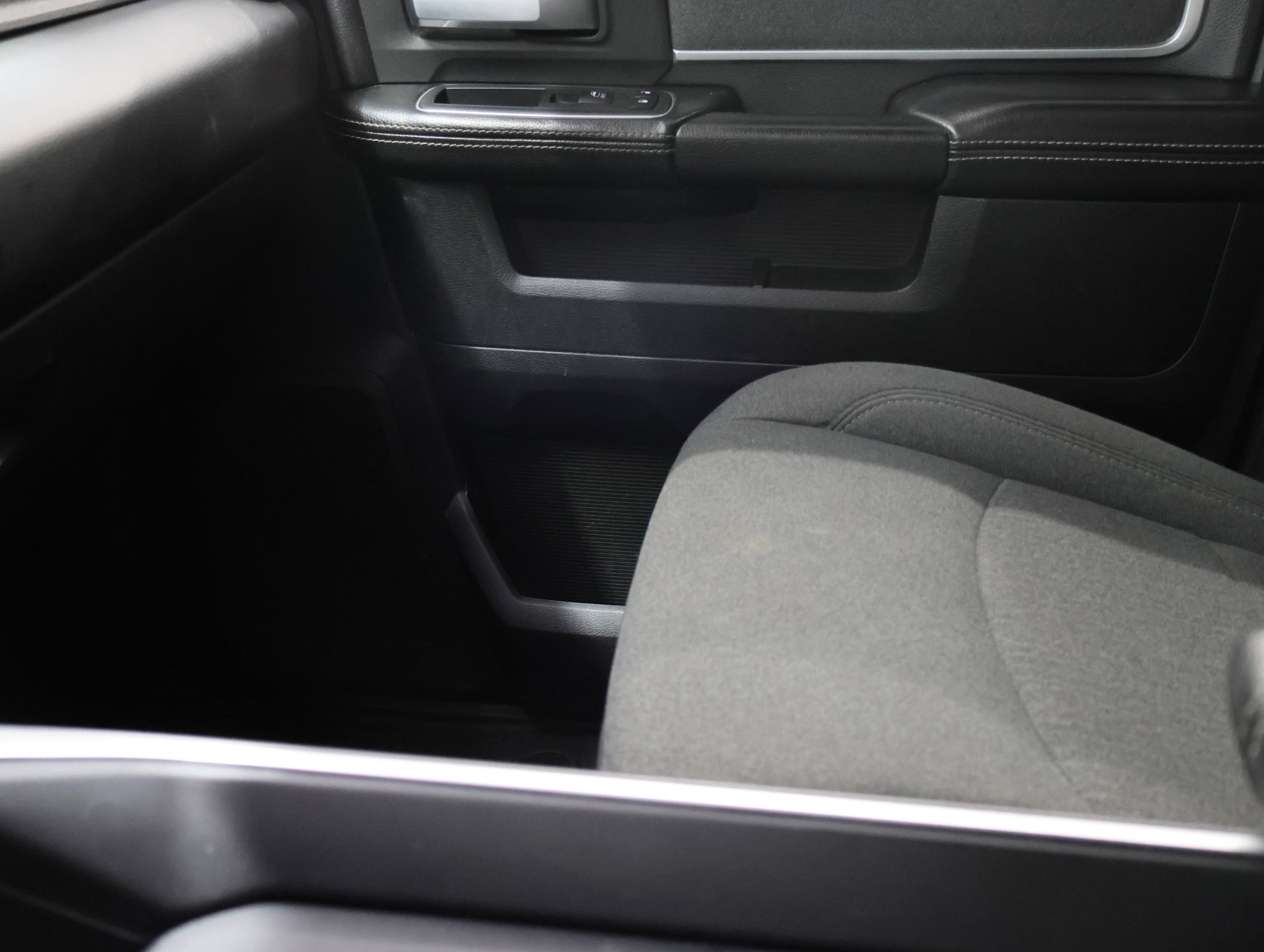 Used 2020 RAM 2500 Big Horn w/ Level 2 Equipment Group image 12