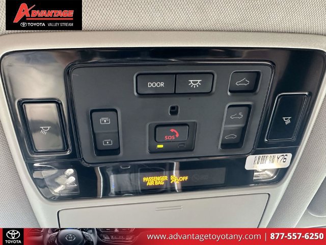 Used 2024 Toyota Grand Highlander AWD image 38