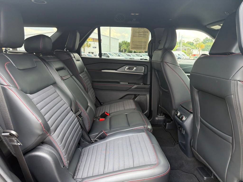 Certified 2026 Ford Explorer ST-Line RWD image 29