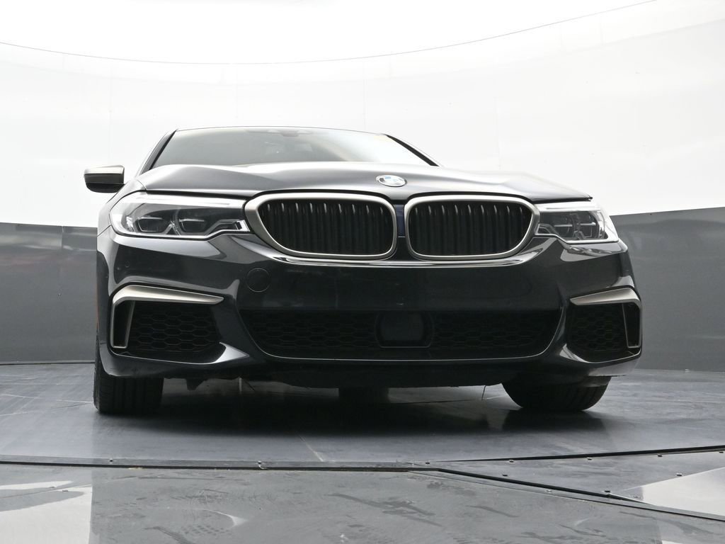 Used 2020 BMW M550i xDrive image 23
