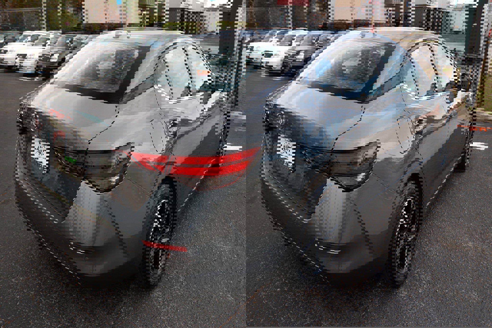 Used 2025 Nissan Sentra SV image 17