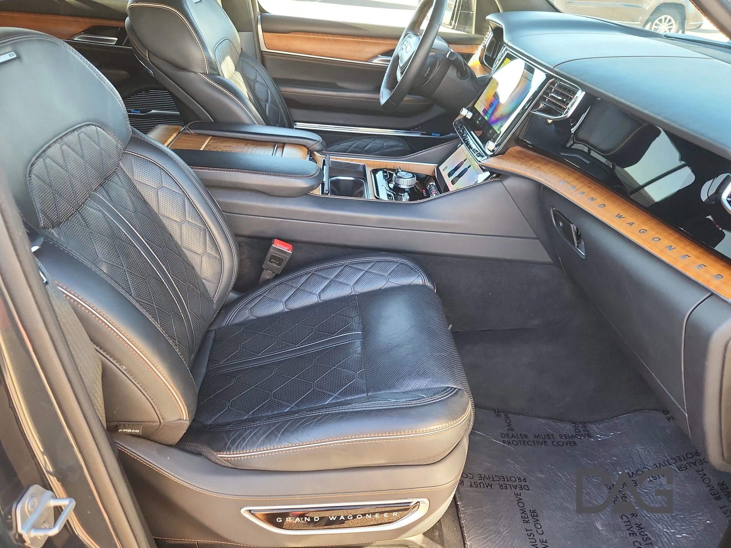 Used 2024 Jeep Grand Wagoneer L Series III image 27