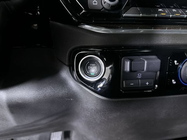Used 2025 Chevrolet Silverado 1500 LT AWD/4WD image 17