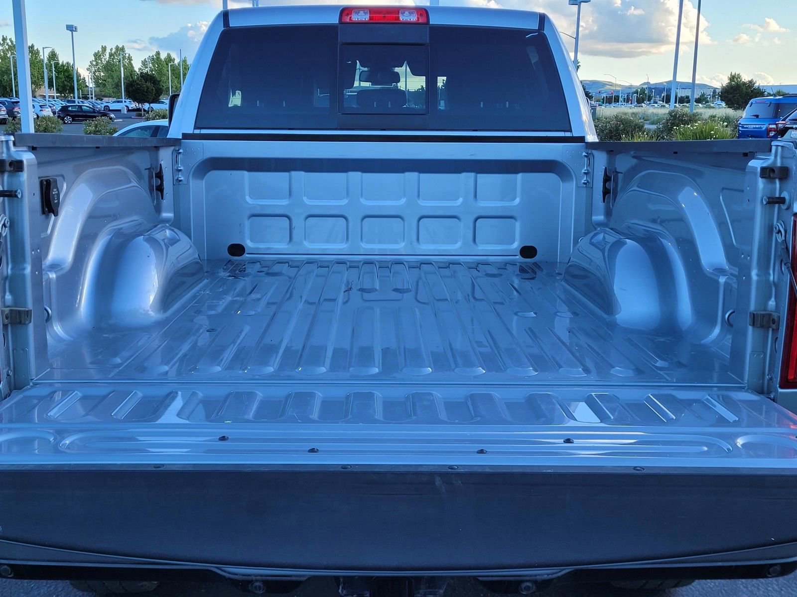 Used 2024 RAM 2500 Laramie AWD/4WD image 18