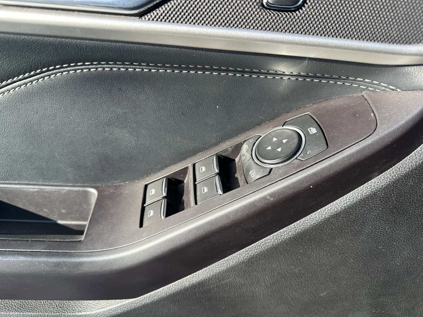 Certified 2020 Ford Explorer XLT w/ Equipment Group 202A image 27