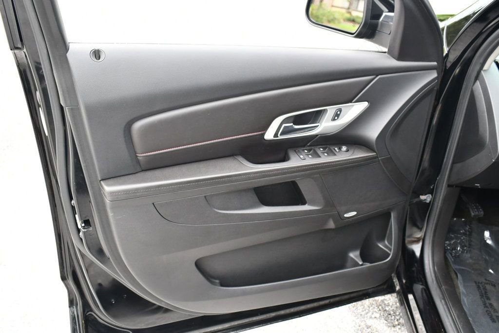 Used 2017 GMC Terrain SLT w/ Open Road Package image 11