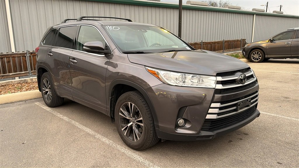 Used 2018 Toyota Highlander Plus image 3
