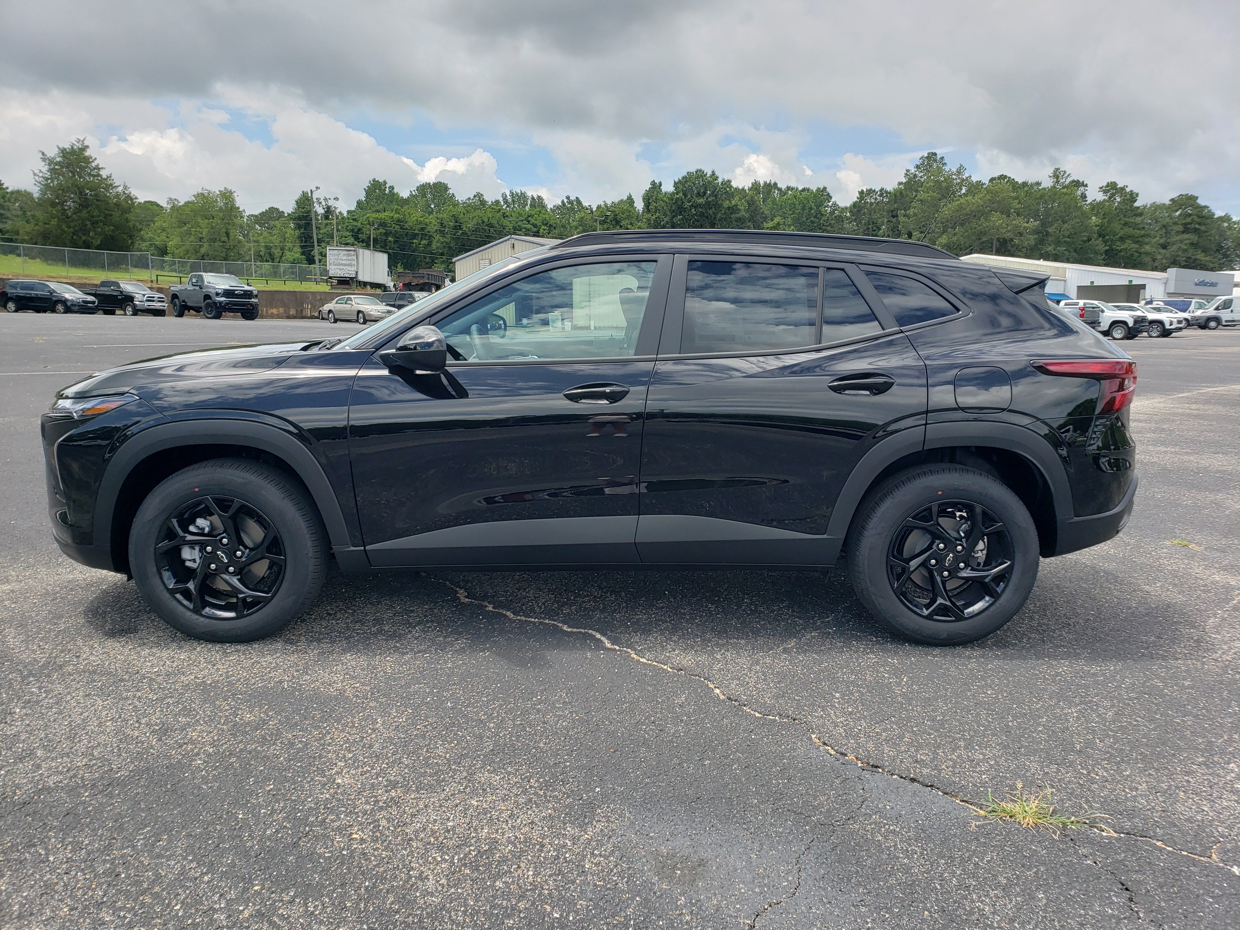 New 2026 Chevrolet Trax LT w/ Driver Confidence Package FWD image 6