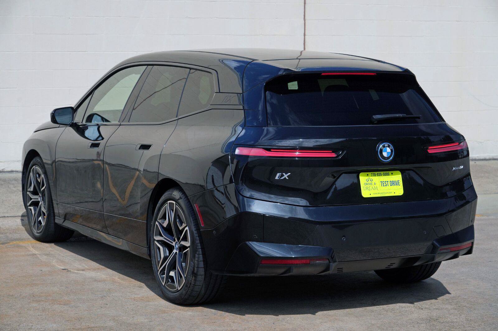 Used 2022 BMW iX xDrive50 w/ Sport Package AWD/4WD image 52