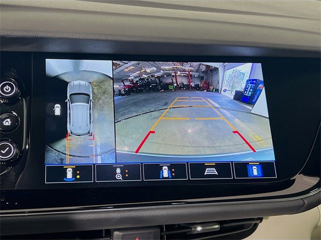 Used 2023 Buick Envision Avenir image 14