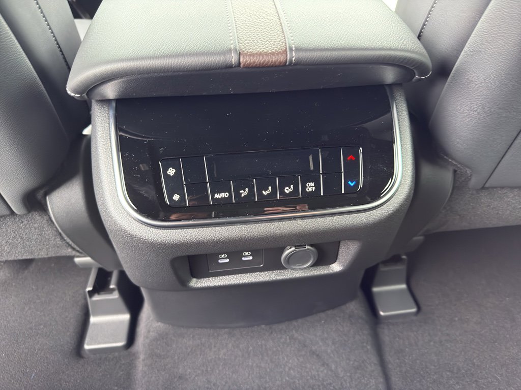 New 2026 Nissan Armada SL w/ Captain's Chari Seat Package image 31