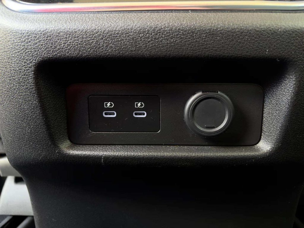 Used 2025 INFINITI QX80 Sensory AWD/4WD image 31