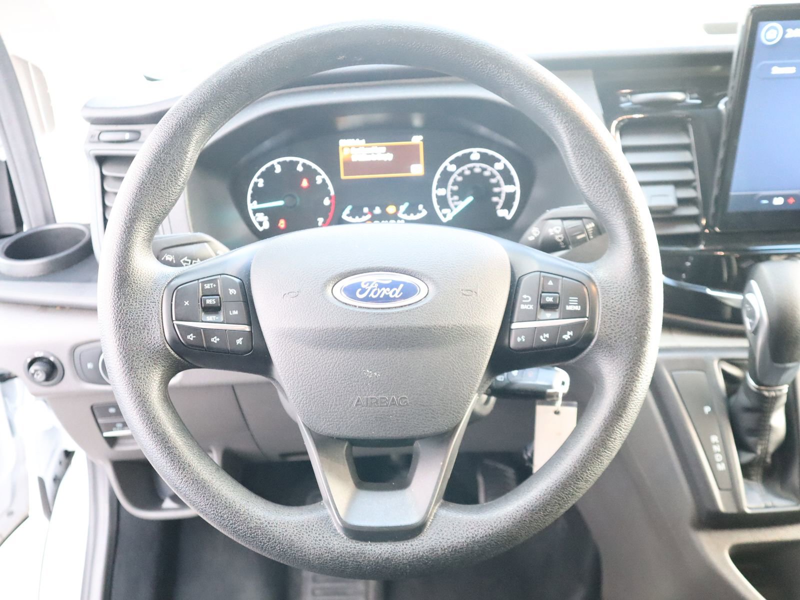 Used 2024 Ford Transit 350 XLT image 30