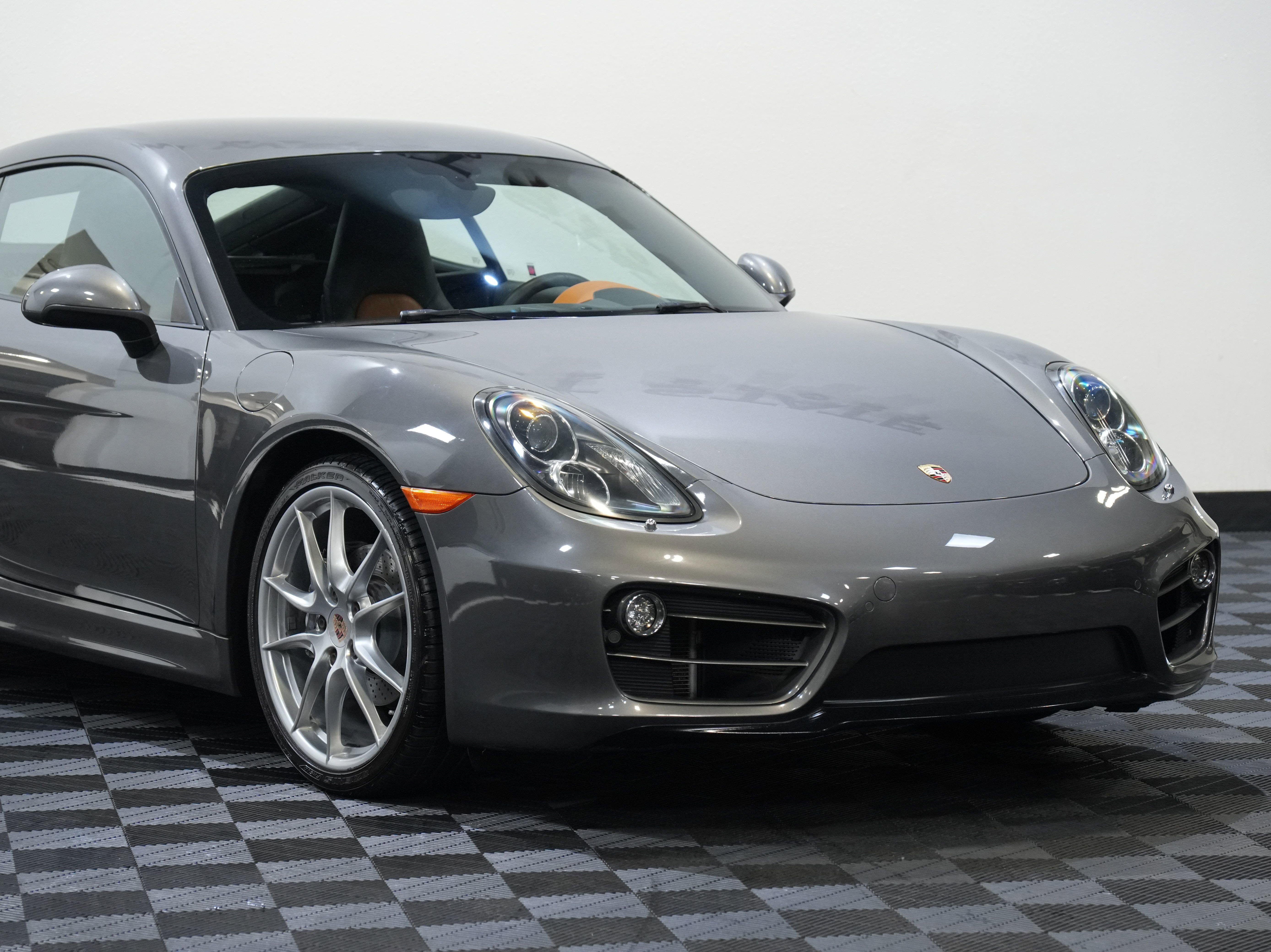Used 2014 Porsche Cayman RWD image 9