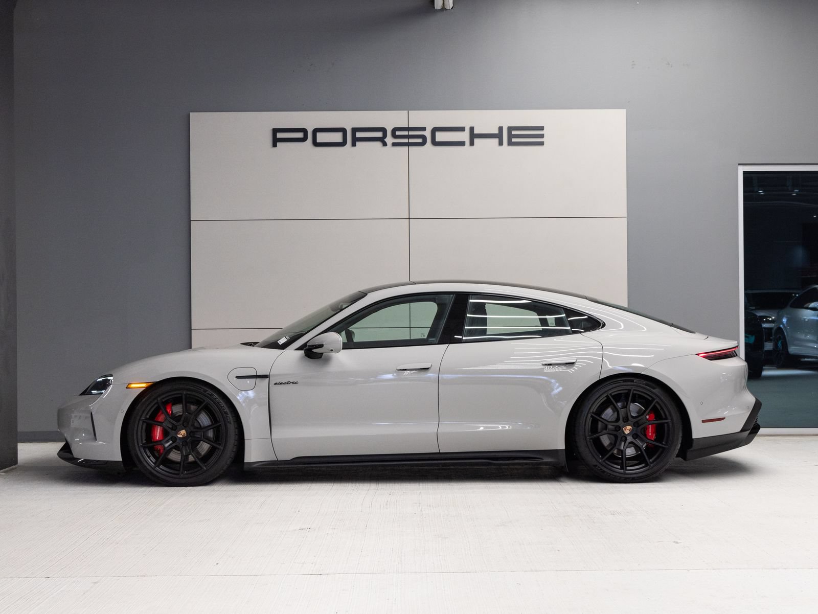 New 2026 Porsche Taycan GTS AWD/4WD image 2