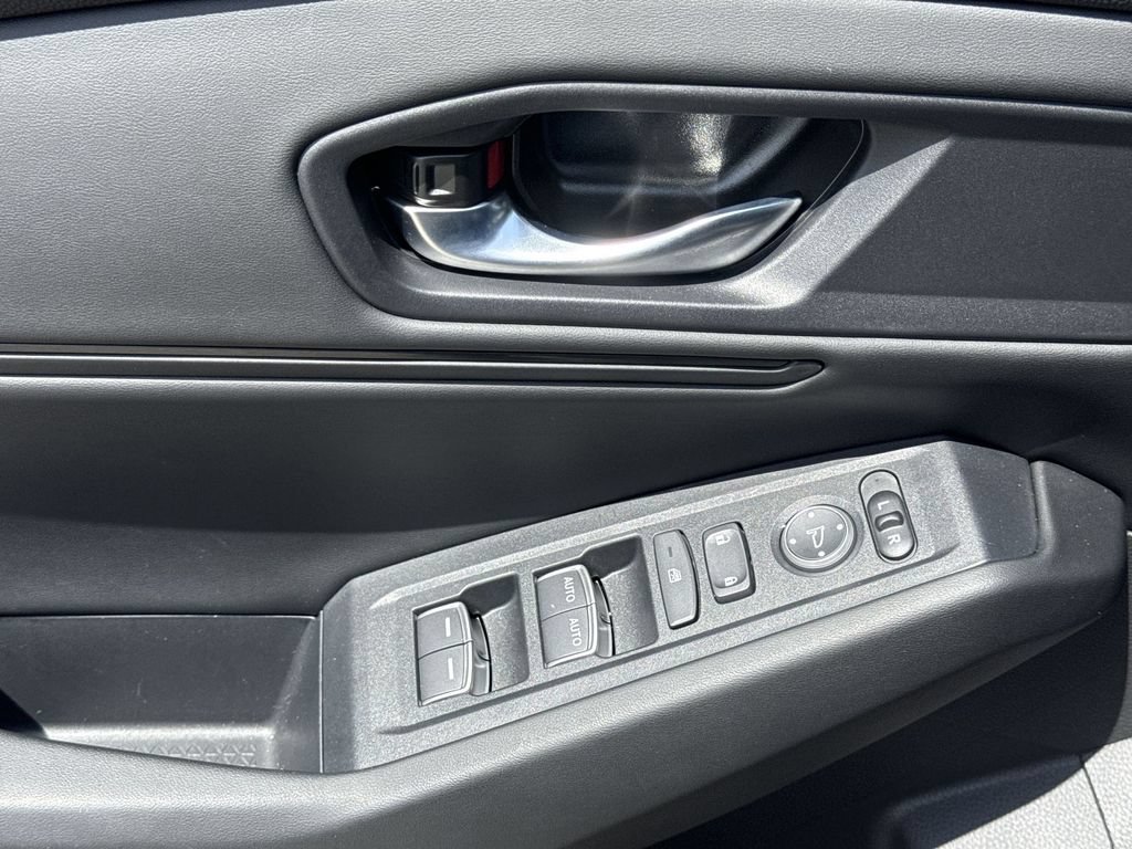Used 2025 Honda Accord SE image 15