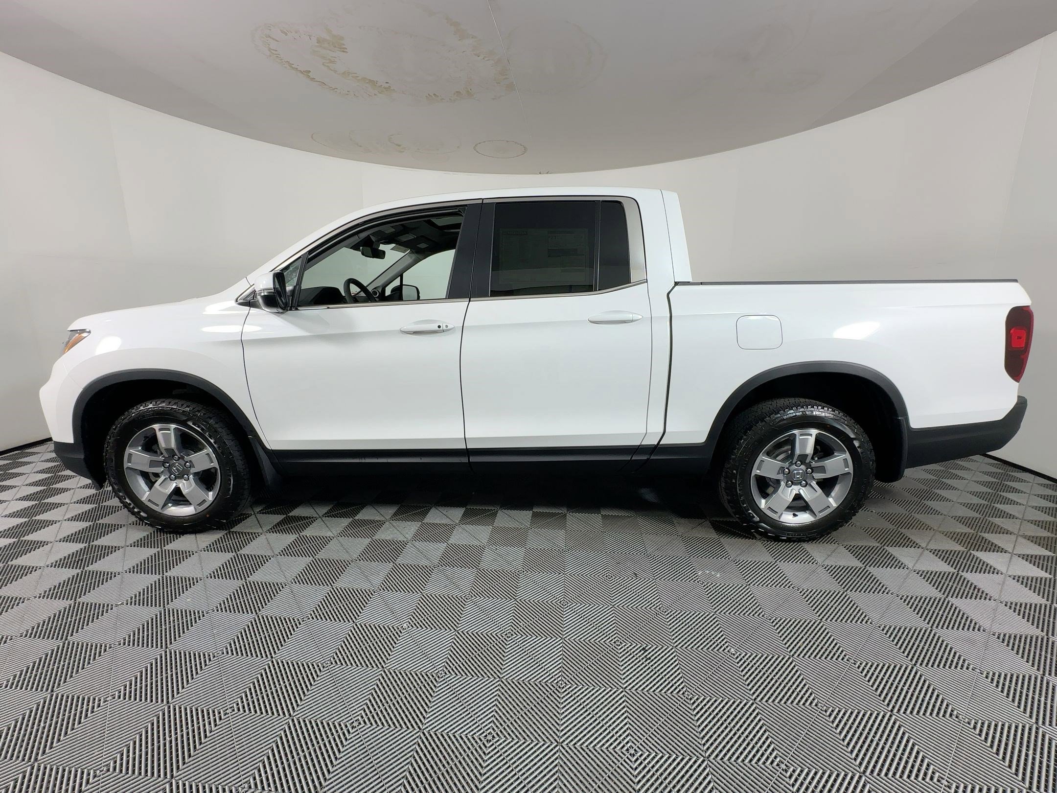 New 2026 Honda Ridgeline RTL image 2