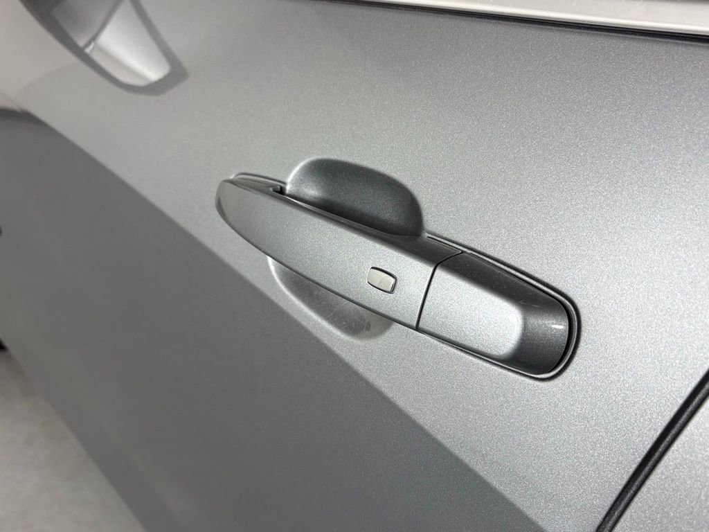 Used 2023 Chevrolet Malibu RS FWD image 14