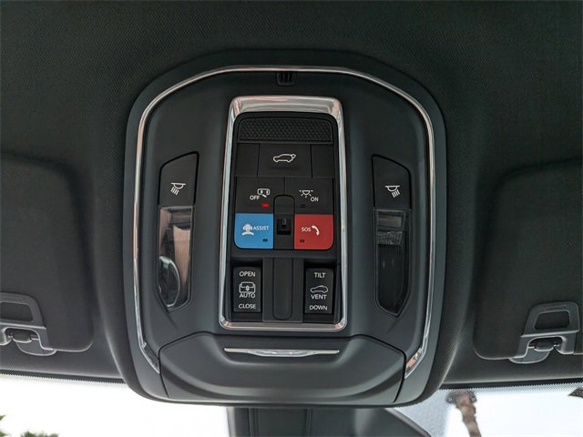 Used 2023 Jeep Grand Cherokee Altitude image 25