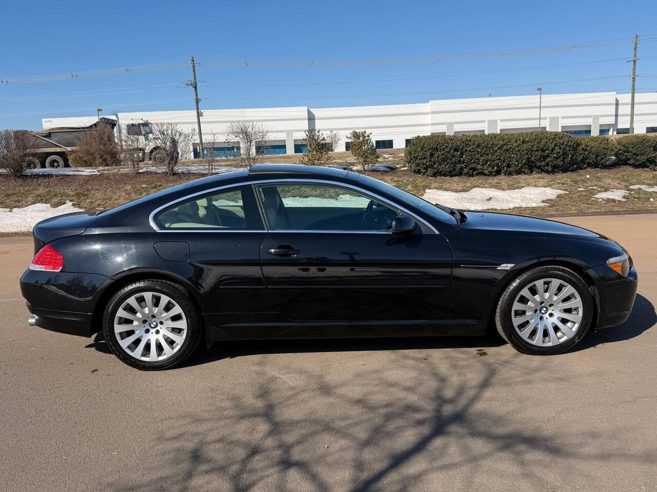 Used 2005 BMW 645Ci Coupe RWD image 2