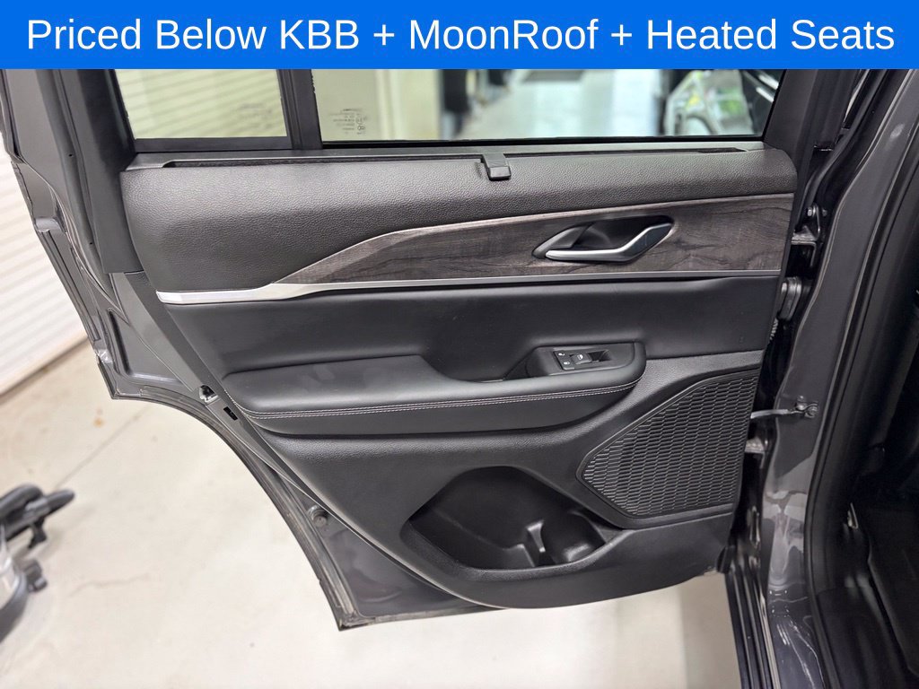 Used 2025 Jeep Grand Cherokee Limited w/ Luxury Tech Group II AWD/4WD image 18