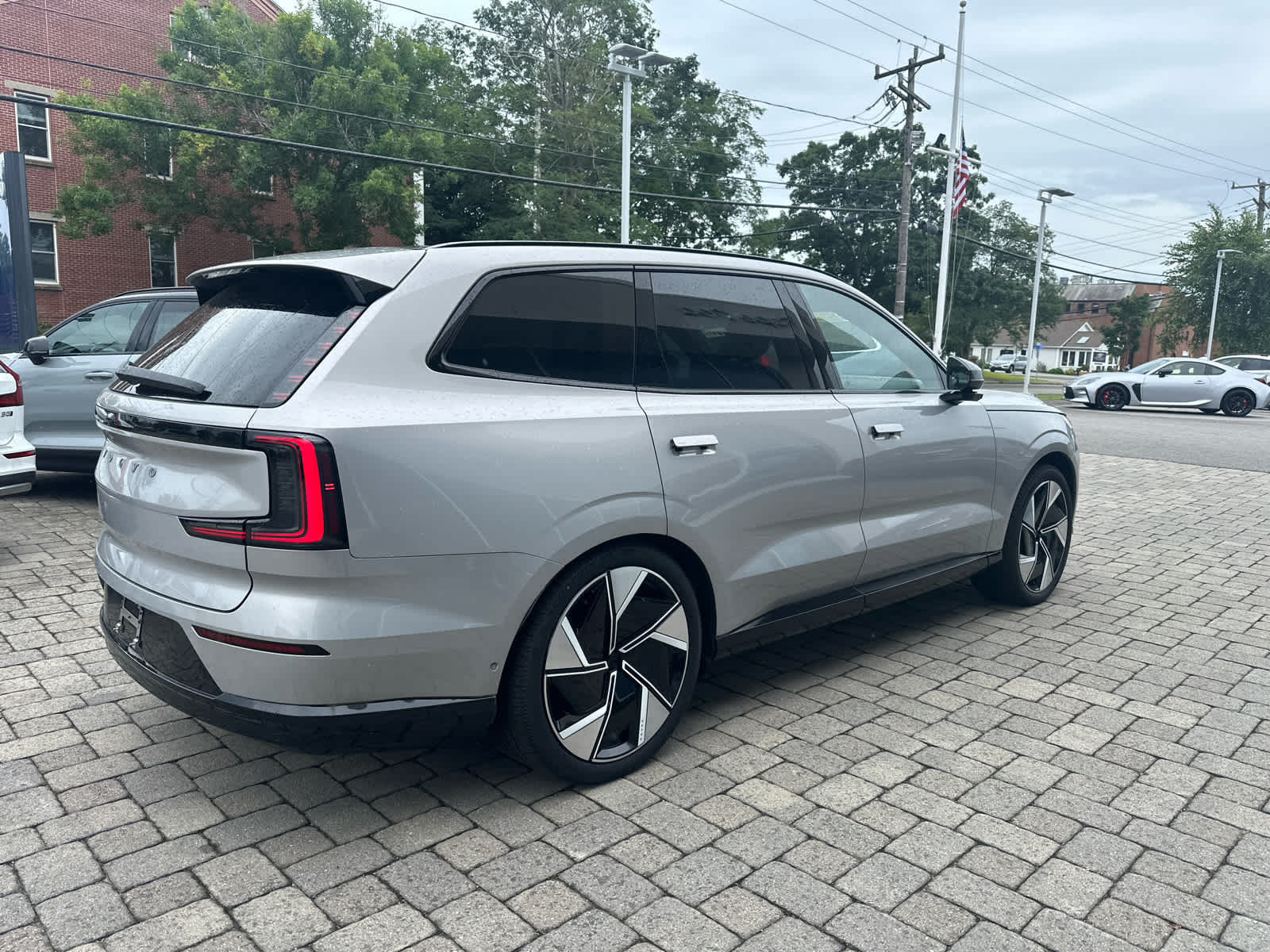 Used 2025 Volvo EX90 Ultra AWD/4WD image 39