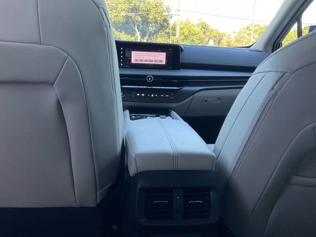 New 2025 Nissan Murano SV image 30