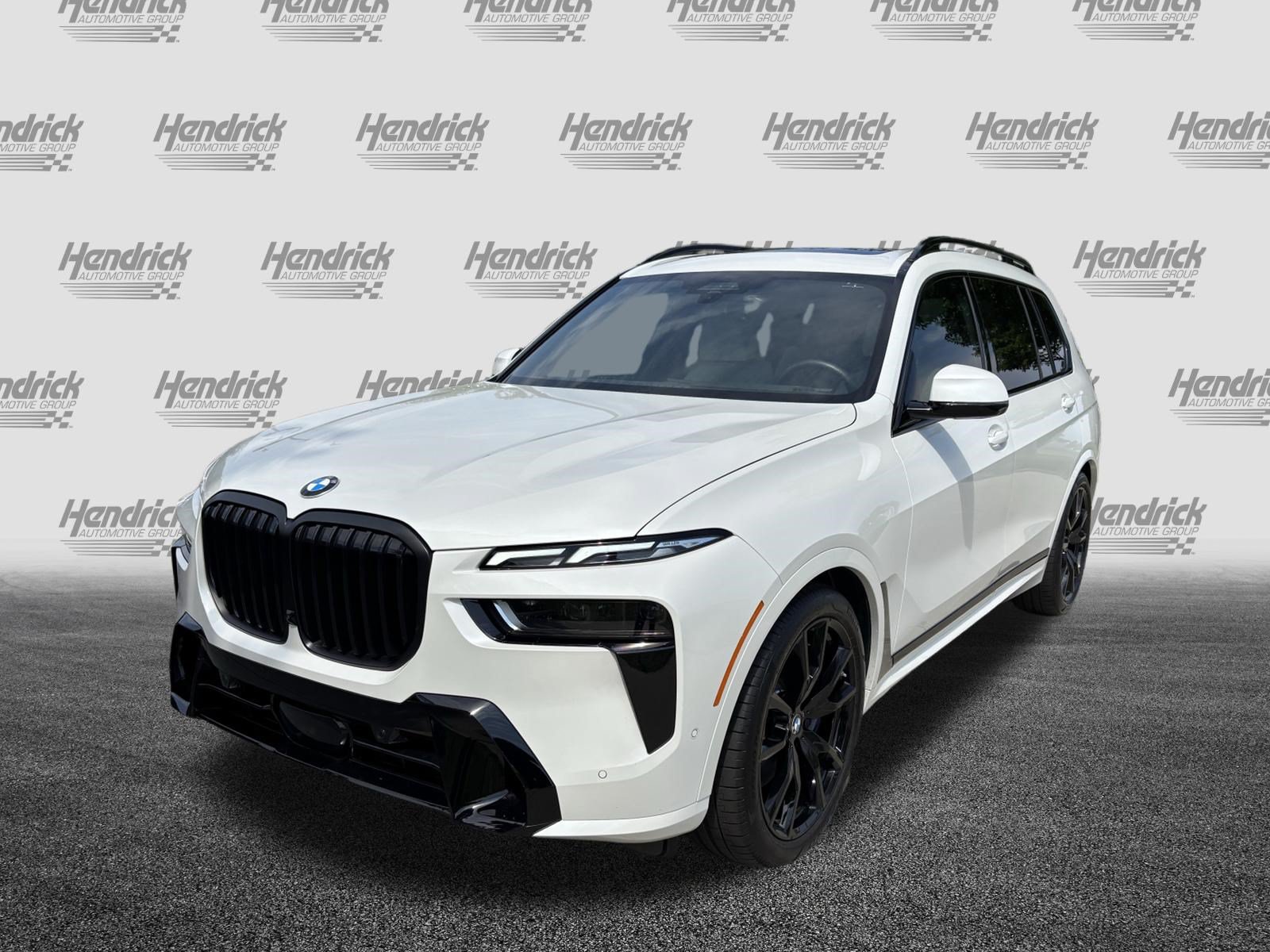 Used 2026 BMW X7 xDrive40i w/ M Sport Package AWD/4WD image 5