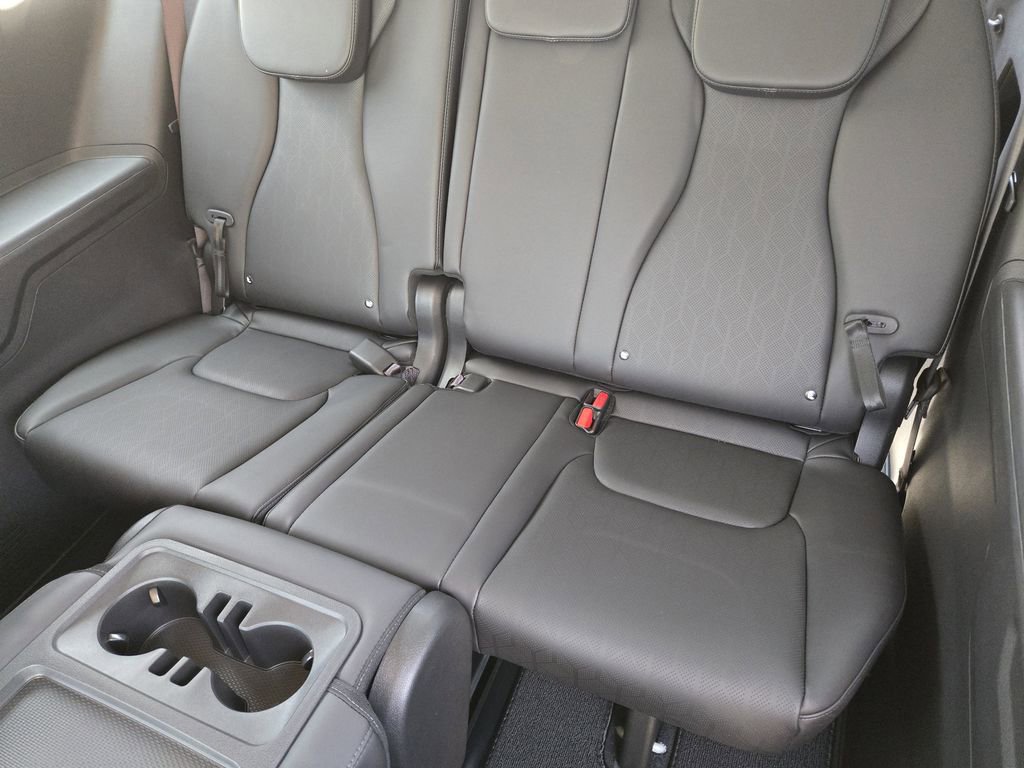 New 2026 Kia Carnival SX FWD image 21