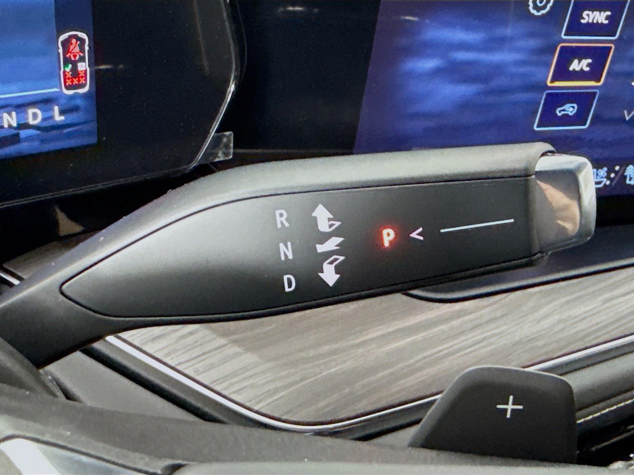 New 2026 Chevrolet Suburban Premier RWD image 19