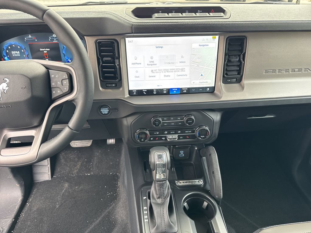 New 2025 Ford Bronco Outer Banks w/ Sasquatch Package image 27