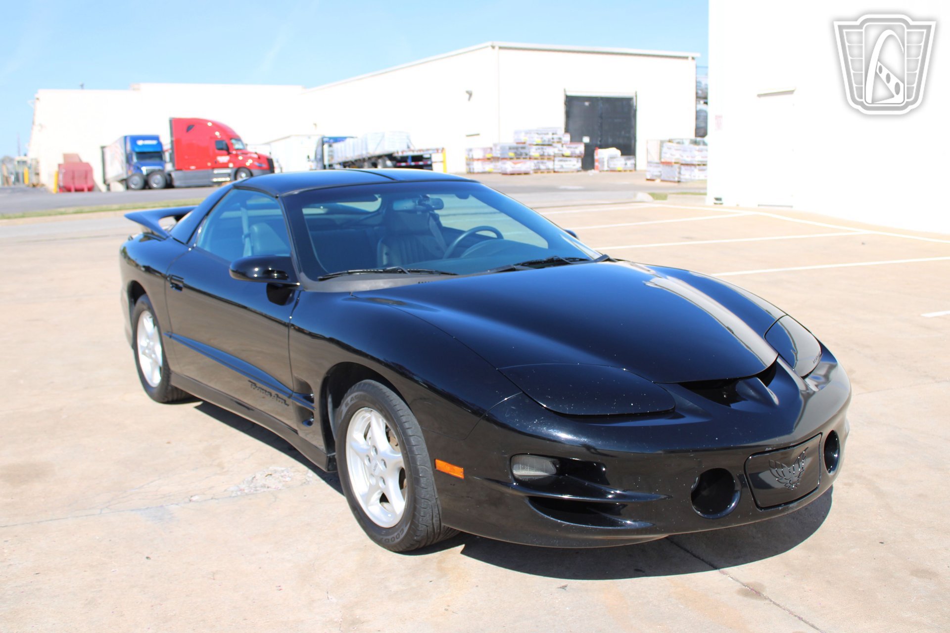Used 1999 Pontiac Firebird Formula w/ Security Pkg RWD image 2