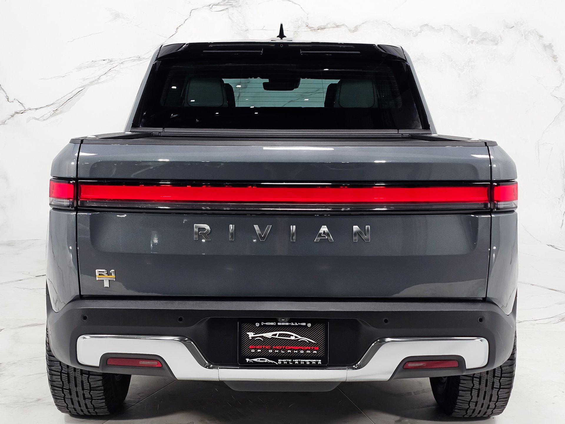 Used 2022 Rivian R1T Adventure image 11