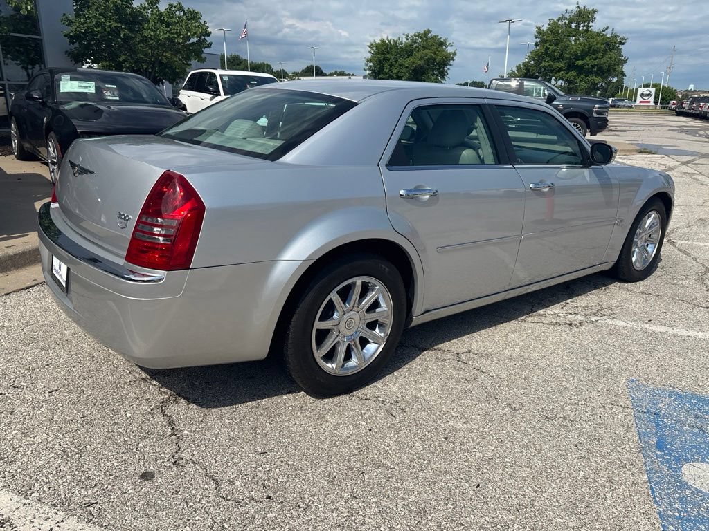 Used 2005 Chrysler 300 C w/ Sound Group II RWD image 25