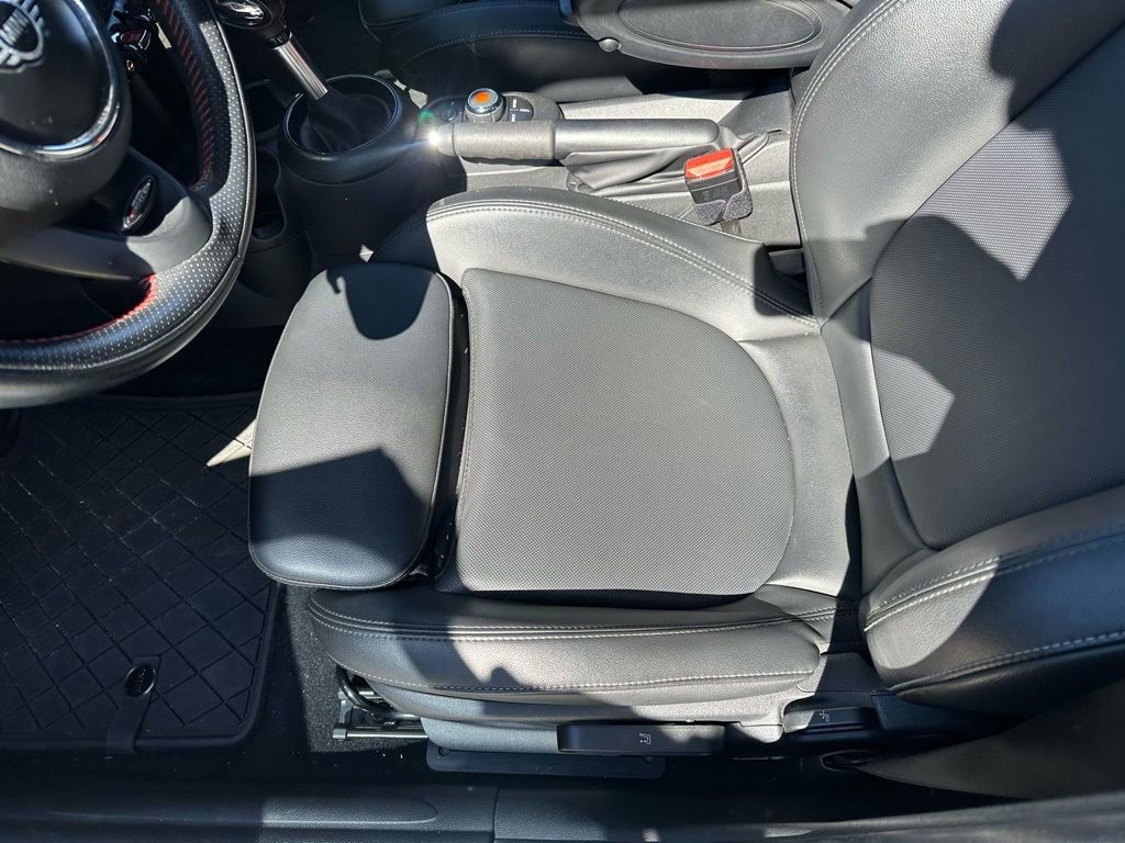 Used 2019 MINI Cooper S image 25