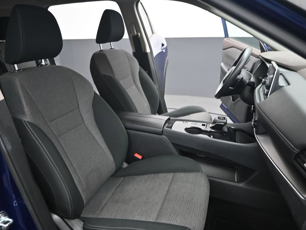 Used 2023 Nissan Rogue SV image 26