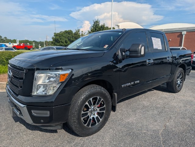 Used 2020 Nissan Titan SV w/ SV Convenience Package RWD image 14