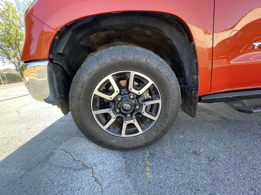 Used 2016 Toyota Tundra SR5 w/ TRD Off Road Package AWD/4WD image 29