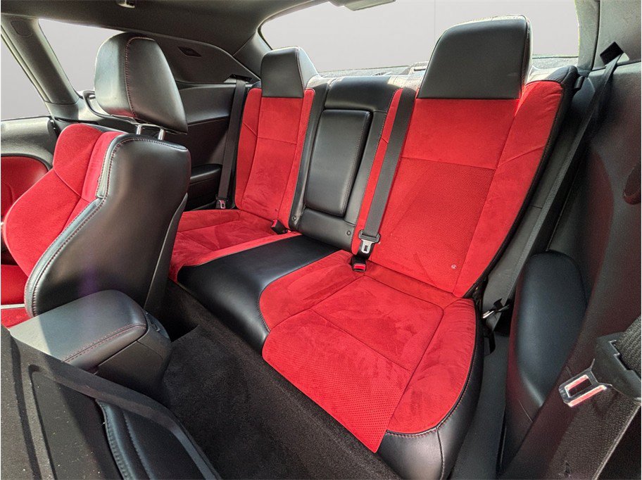Used 2015 Dodge Challenger R/T Scat Pack w/ Leather Interior Group RWD image 42