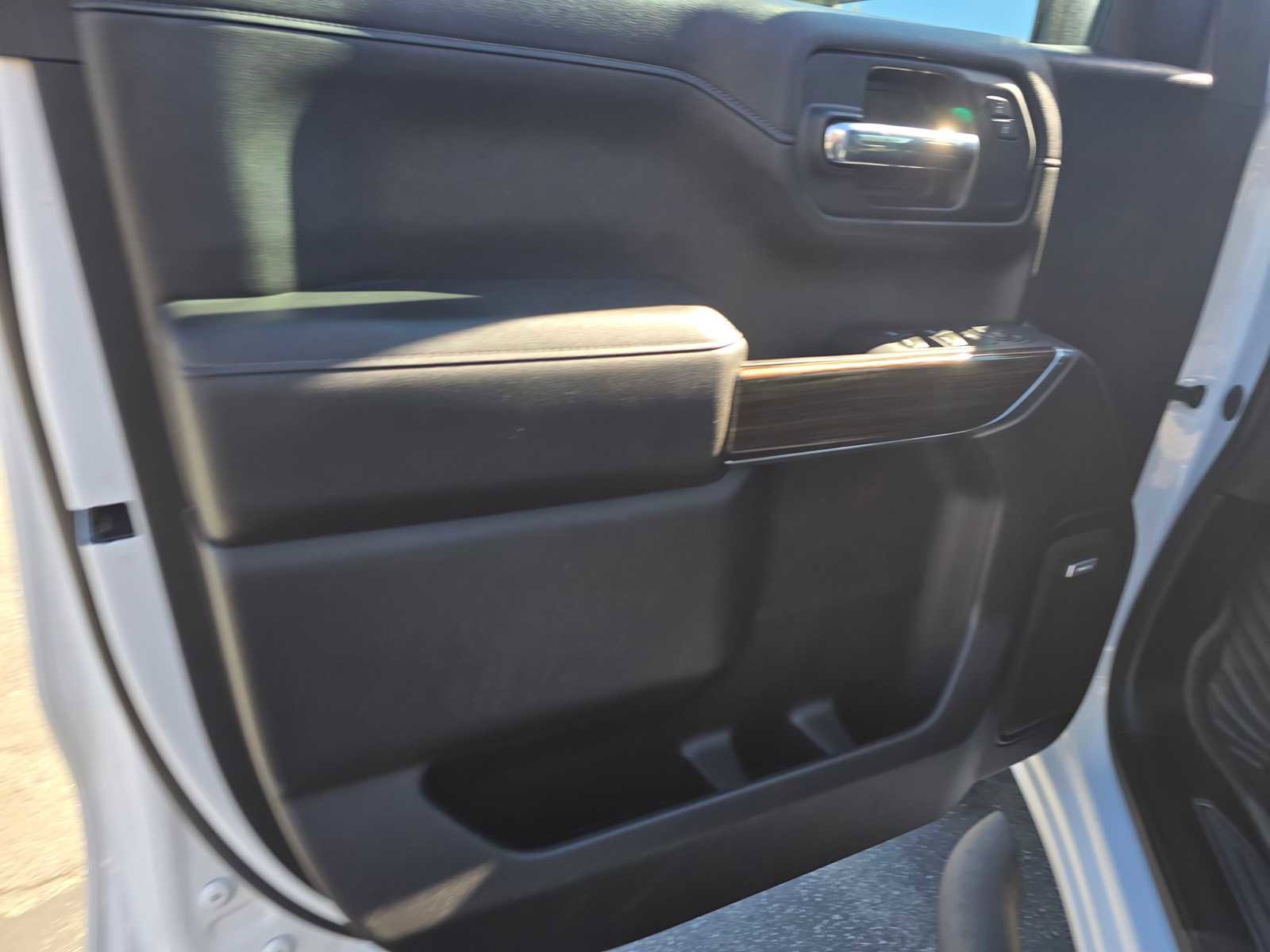 Used 2022 Chevrolet Silverado 1500 LT Trail Boss w/ Convenience Package II image 21