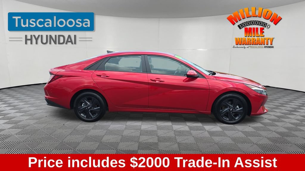 Used 2023 Hyundai Elantra SEL FWD image 9