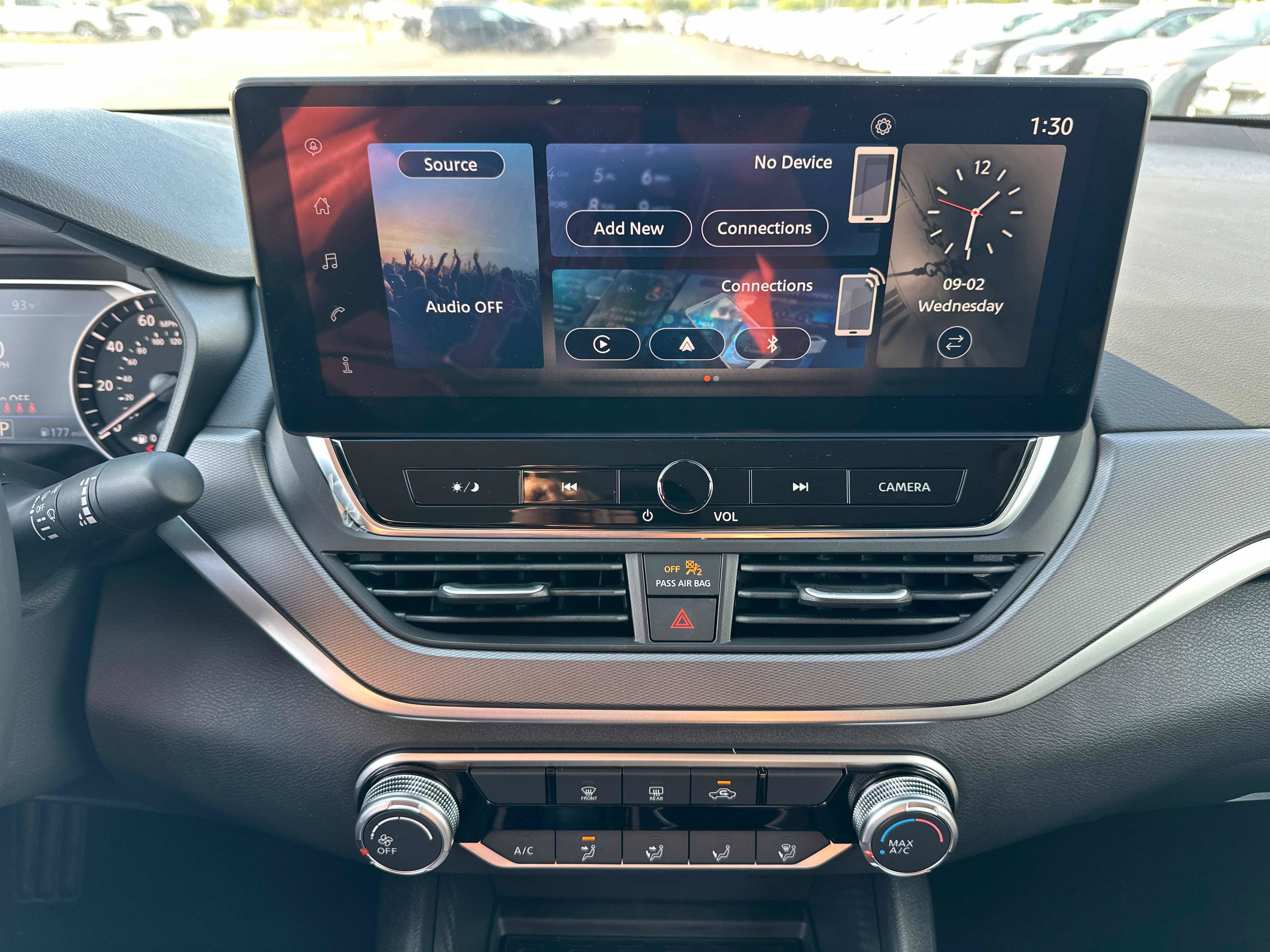New 2026 Nissan Altima 2.5 SR AWD/4WD image 34