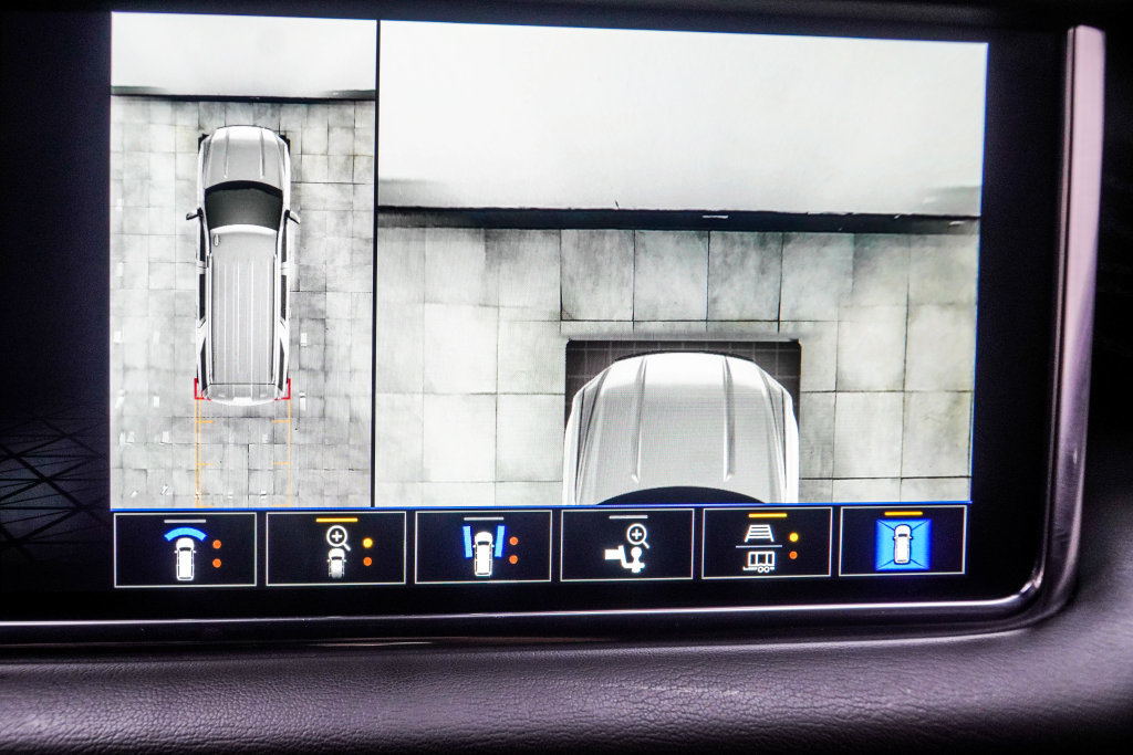 Used 2023 GMC Yukon Denali AWD/4WD image 33