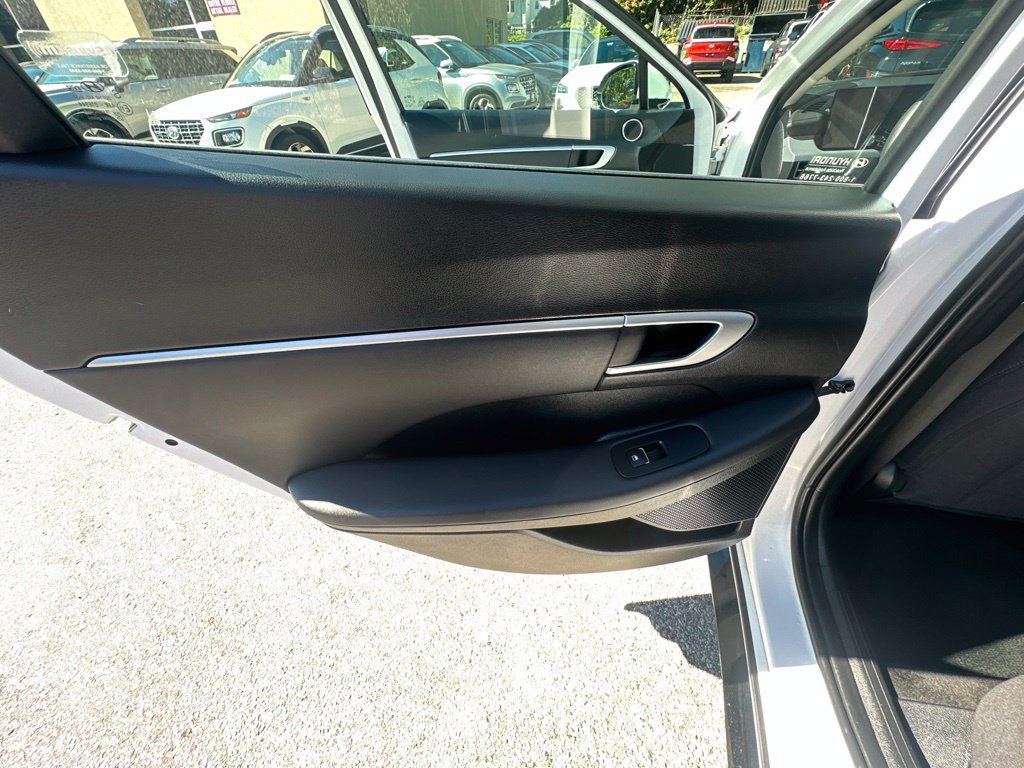 Used 2025 Hyundai Sonata SEL AWD/4WD image 24